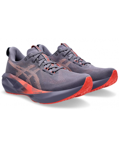 Чоловічі кросівки для бігу Asics NOVABLAST 5 (1011B974-500) розмір 40.5