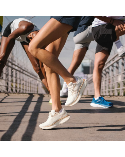 Жіночі кросівки для бігу Saucony RIDE 18 (S11000-104)