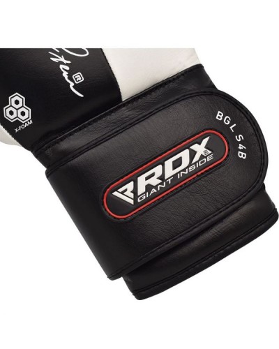 Боксерские перчатки RDX Black Pro (40286)